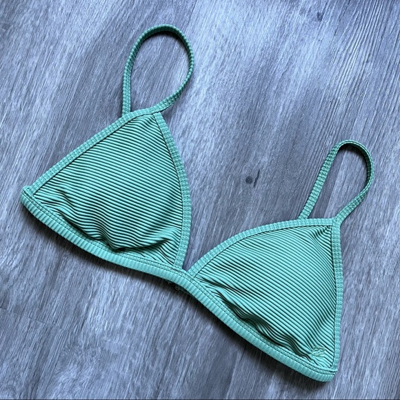 Billabong• Tanlines Ceci Triangle Bikini Top Safari Green - Picture 3 of 12